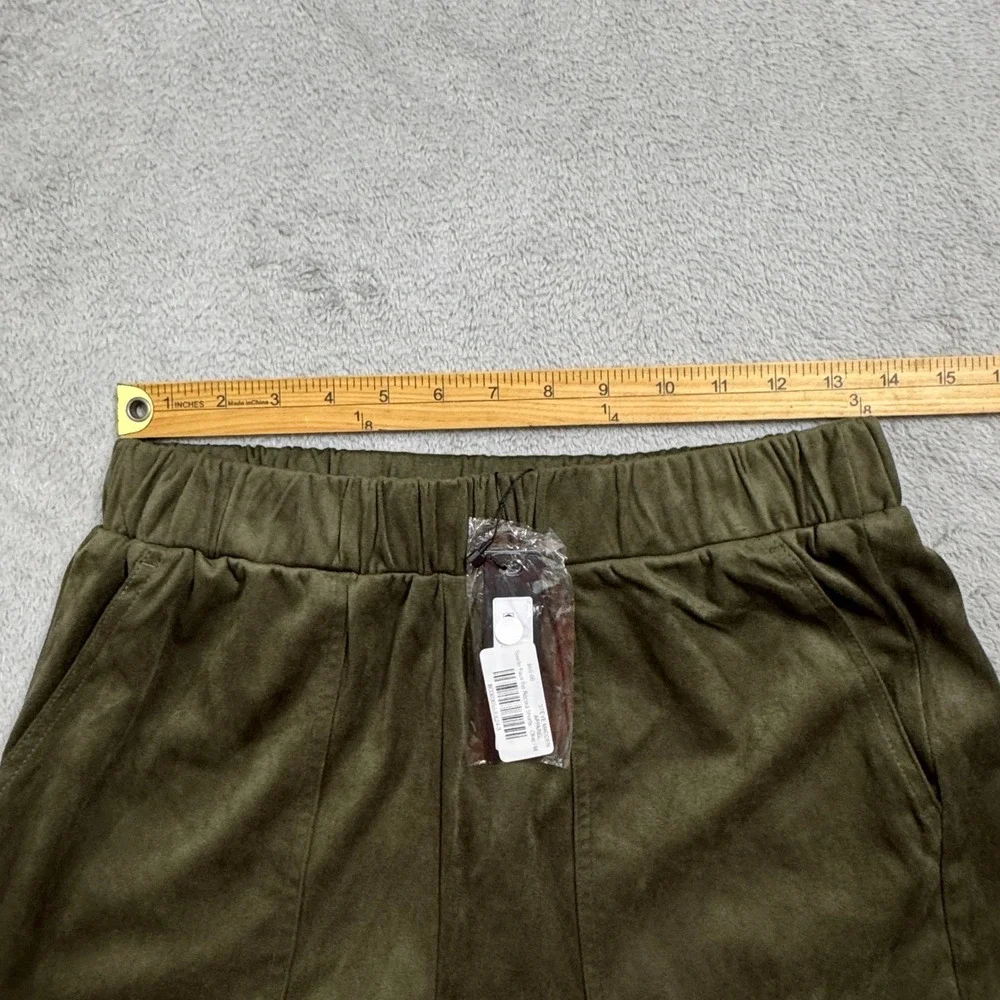 Steve‎ Madden Shorts NWT Women's Tagged Size Medium Green Elastic Waist